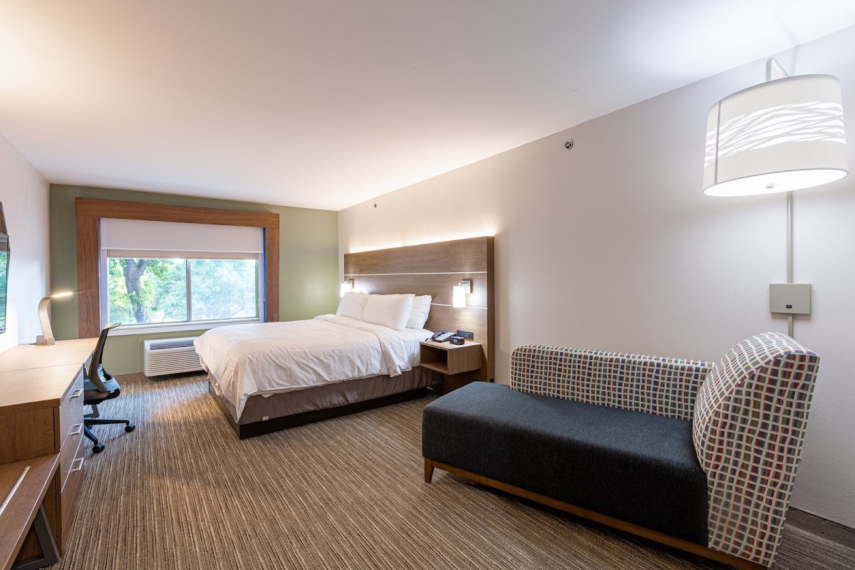 Holiday Inn Express & Suites Arlington North – Stadium Area by IHG photo 2