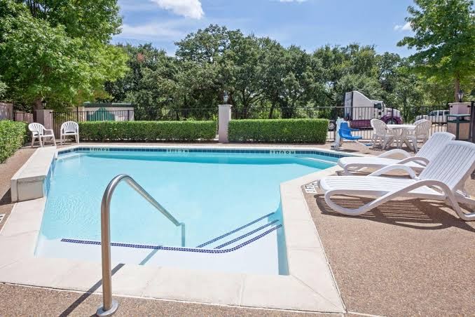 Holiday Inn Express & Suites Arlington North – Stadium Area by IHG photo 3