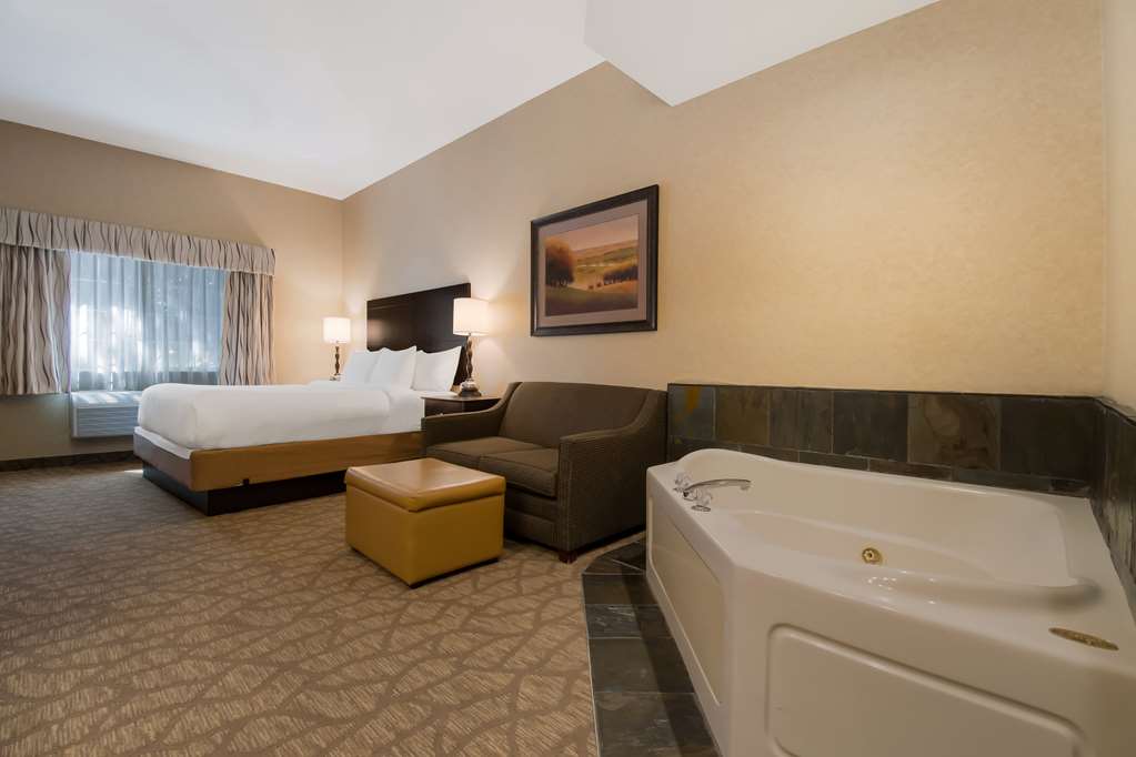Best Western University Inn & Suites photo 2