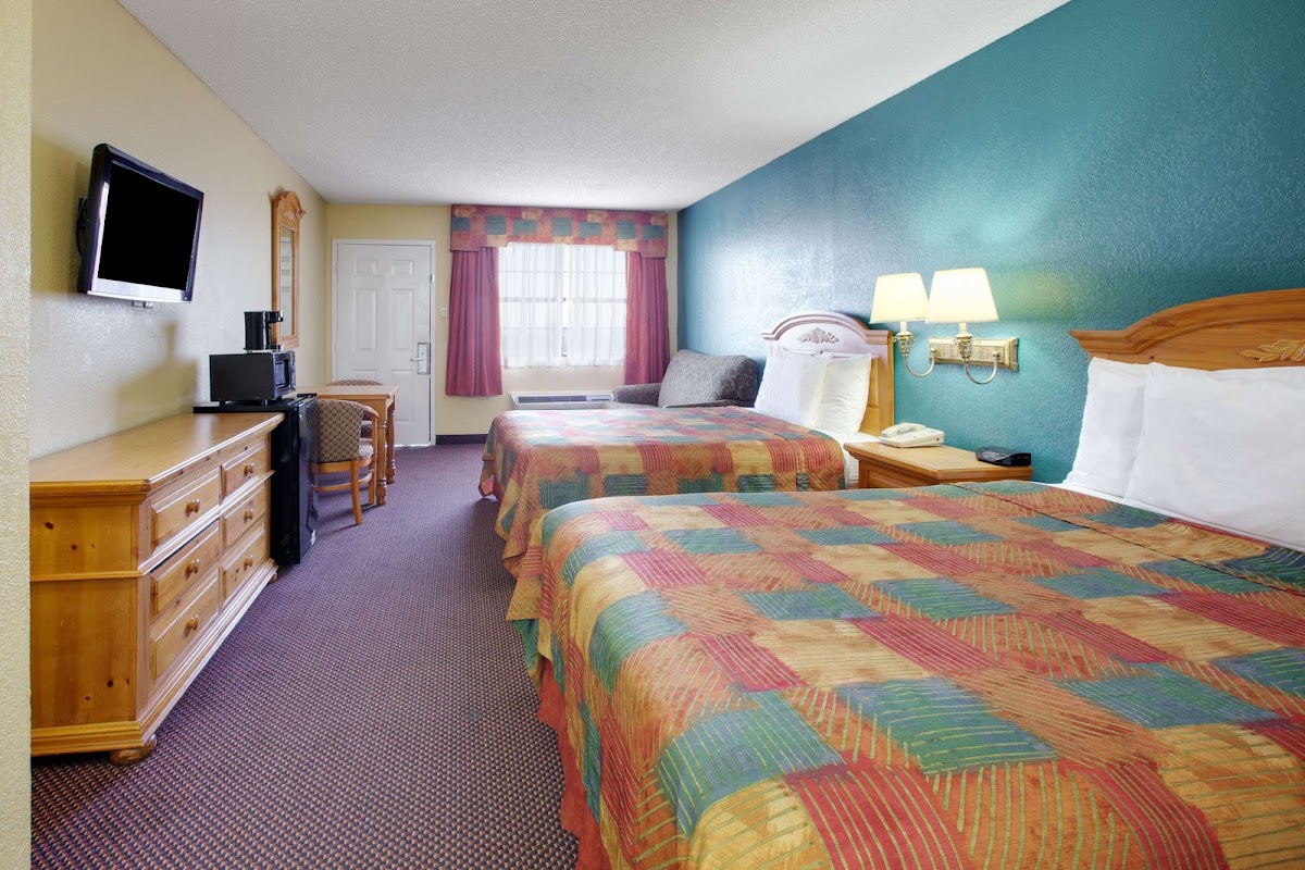Baymont by Wyndham Terrell photo 2