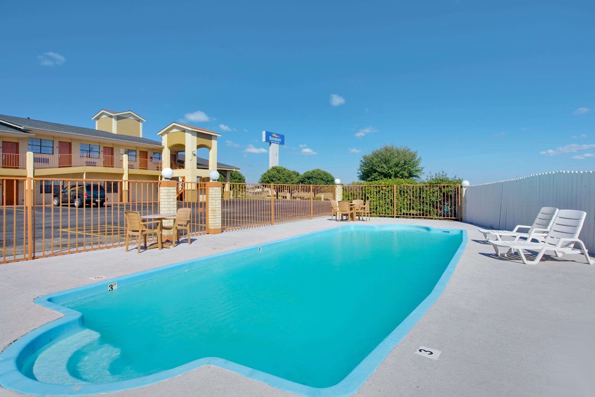 Baymont by Wyndham Terrell photo 3