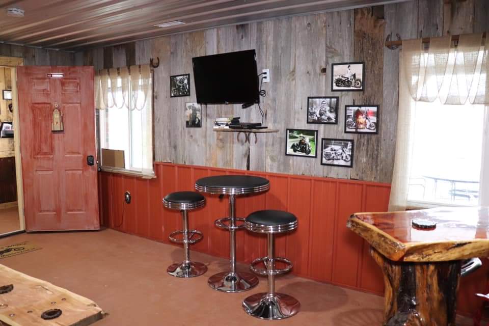 The Iron Horse Inn photo 3