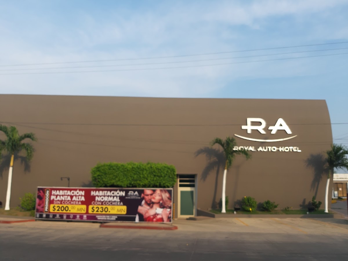Royal - Auto - Hotel