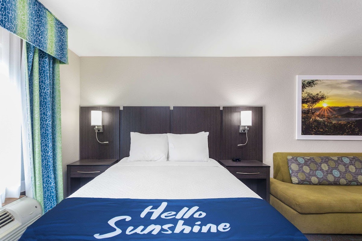 Days Inn & Suites by Wyndham East Flagstaff photo 2