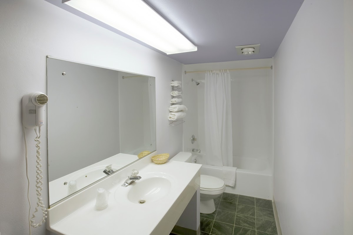 Americas Best Value Inn Litchfield photo 3