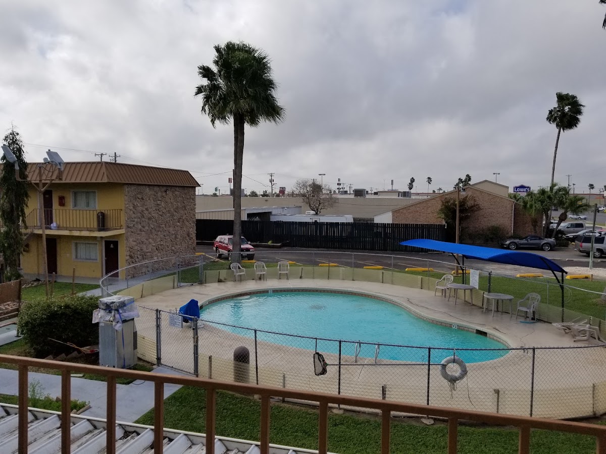Hudson House Motel photo 2