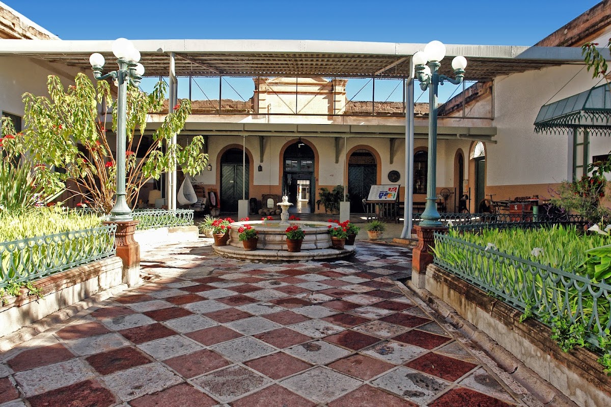 Fabrica la Aurora