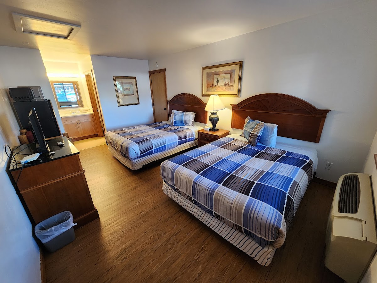 High Country Motel photo 2