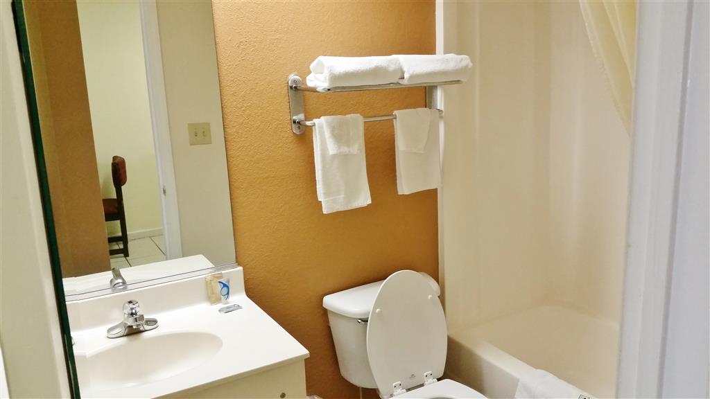 Country Hearth Inn & Suites Augusta photo 3