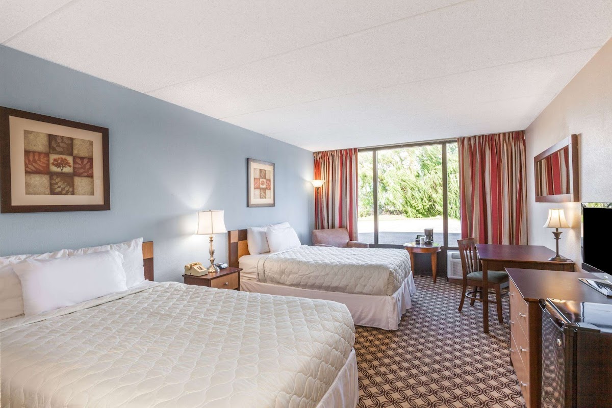 Days Inn by Wyndham Syracuse photo 2