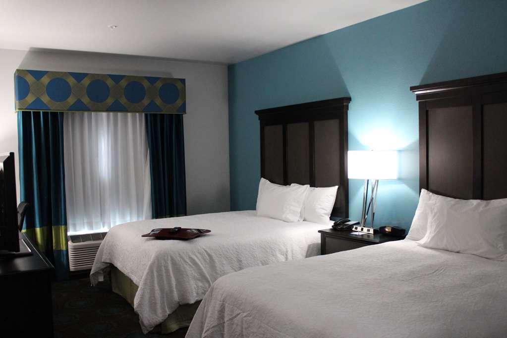 Hampton Inn Cotulla photo 2