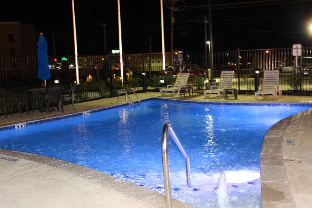 Hampton Inn Cotulla photo 3