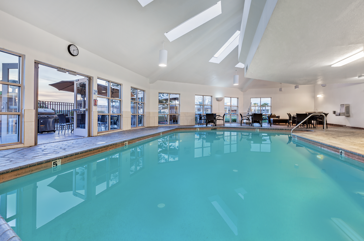 Holiday Inn Express & Suites San Jose-Morgan Hill, an IHG Hotel photo 3