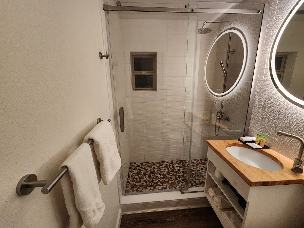 Del Prado Motel photo 3