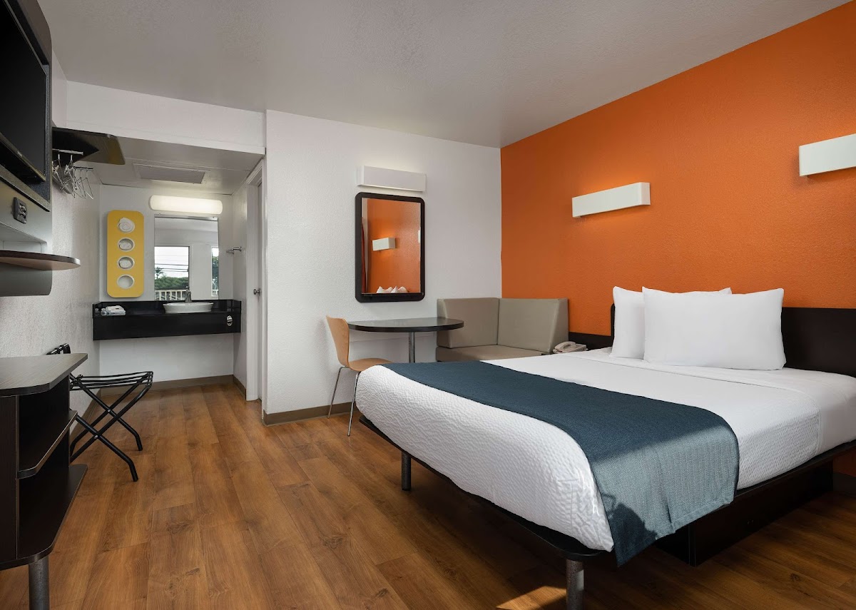Motel 6 Carpinteria, CA - Santa Barbara - North photo 2