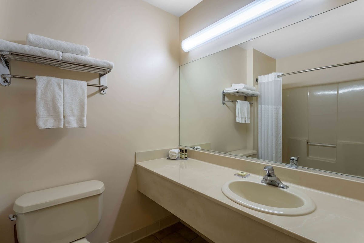 Hawthorn Suites by Wyndham Allentown-Fogelsville photo 3