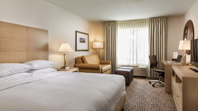 DoubleTree by Hilton Hotel Portland - Tigard photo 2