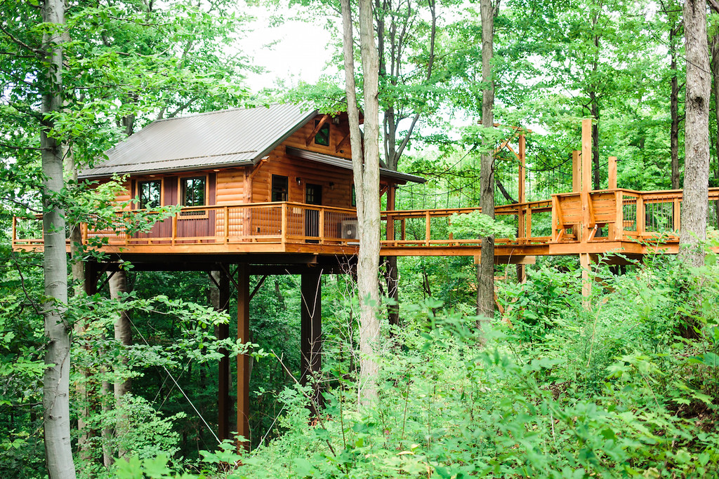 Pine Cove Lodging