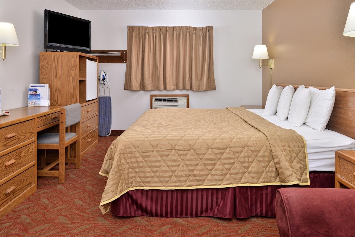 Americas Best Value Inn & Suites Sidney photo 2