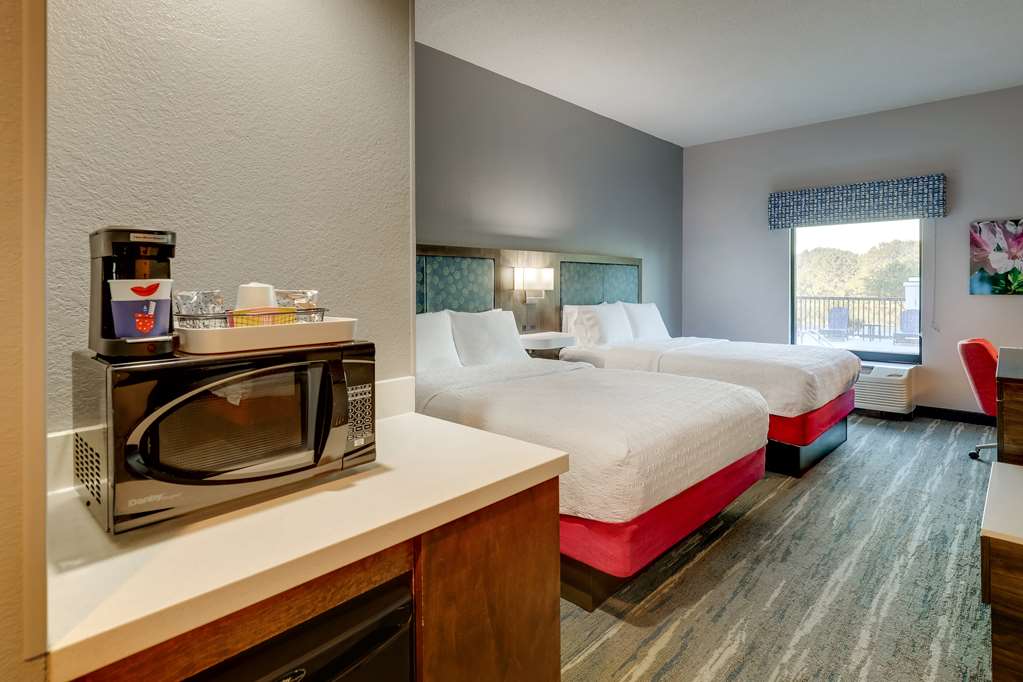 Hampton Inn Moultrie photo 2