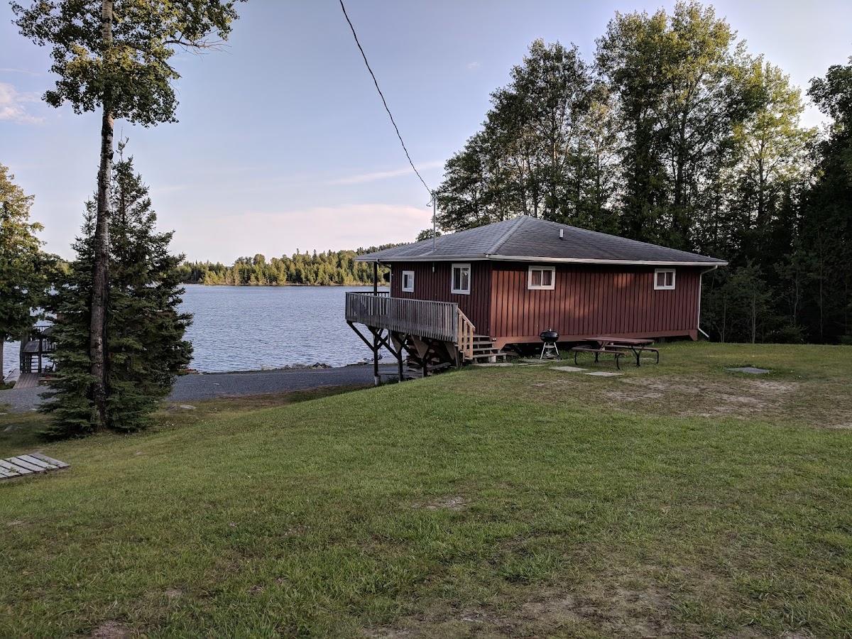Rocky Shore Lodge