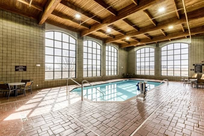 Holiday Inn Express & Suites Cedar Falls - Waterloo by IHG photo 3