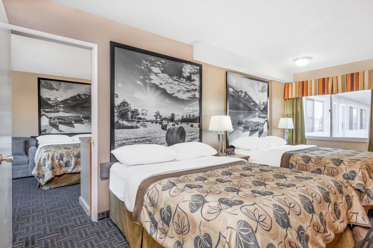 Super 8 by Wyndham Stettler photo 2