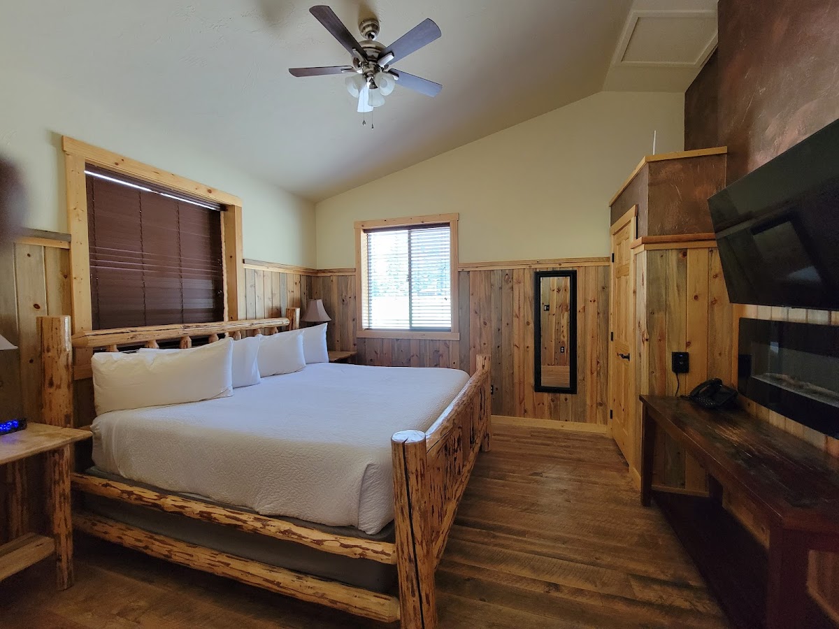 Quinn's Hot Springs Resort photo 2