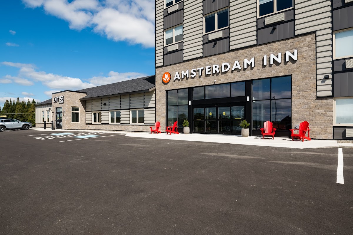 Amsterdam Inn & Suites, an Ascend Collection Hotel