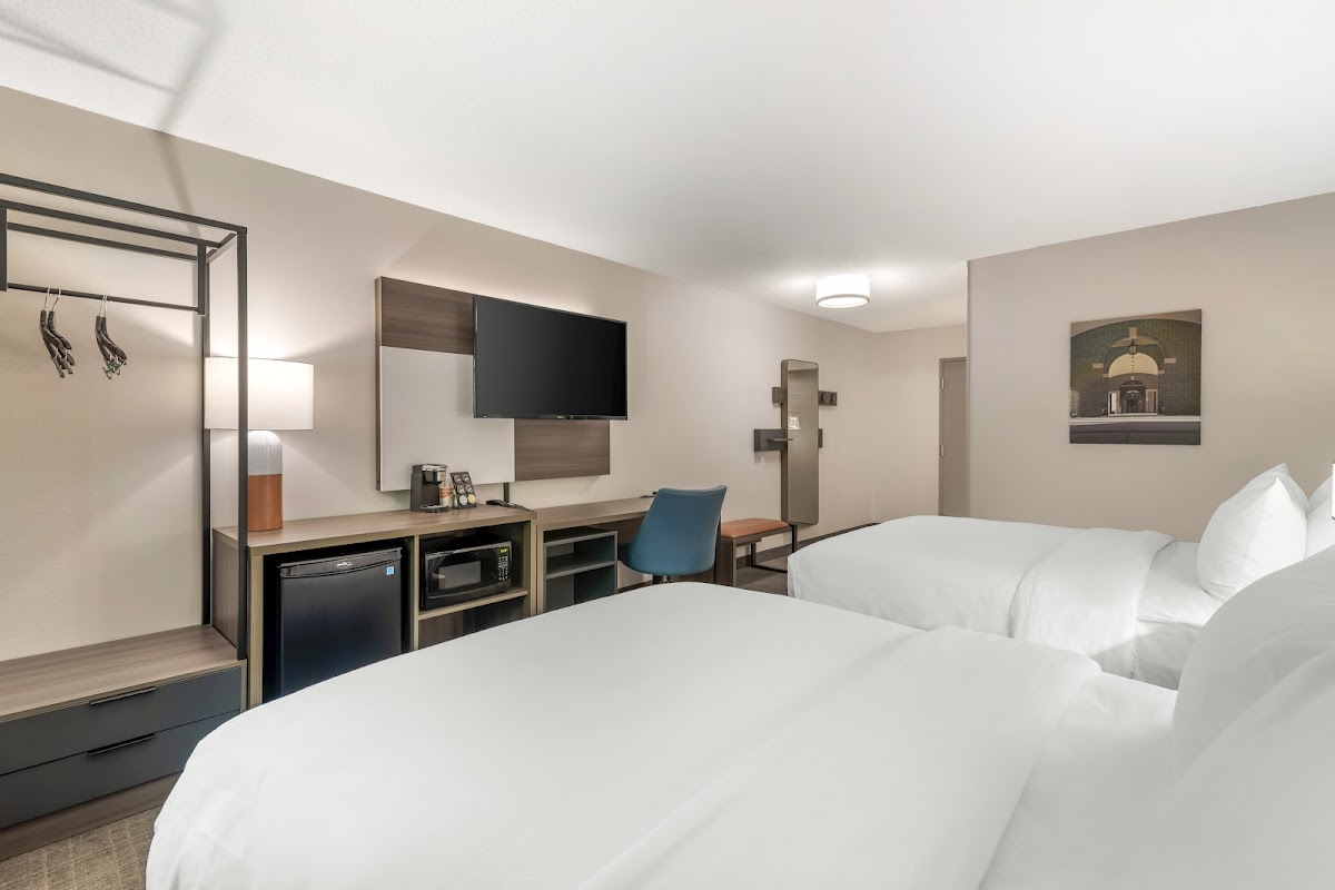Comfort Inn & Suites Saratoga Springs photo 2