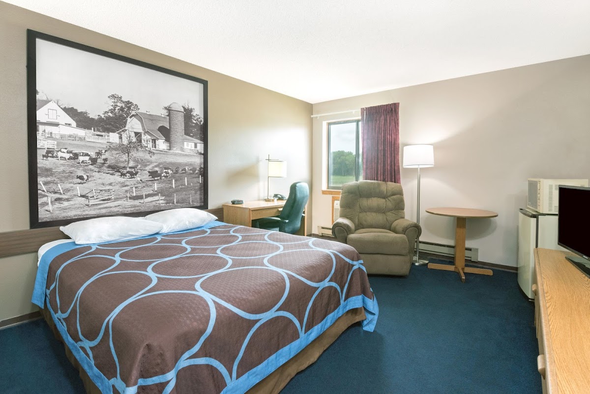 Super 8 by Wyndham Milbank SD photo 2