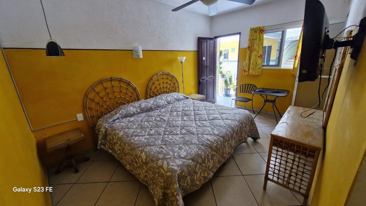 Hotel Royal photo 2