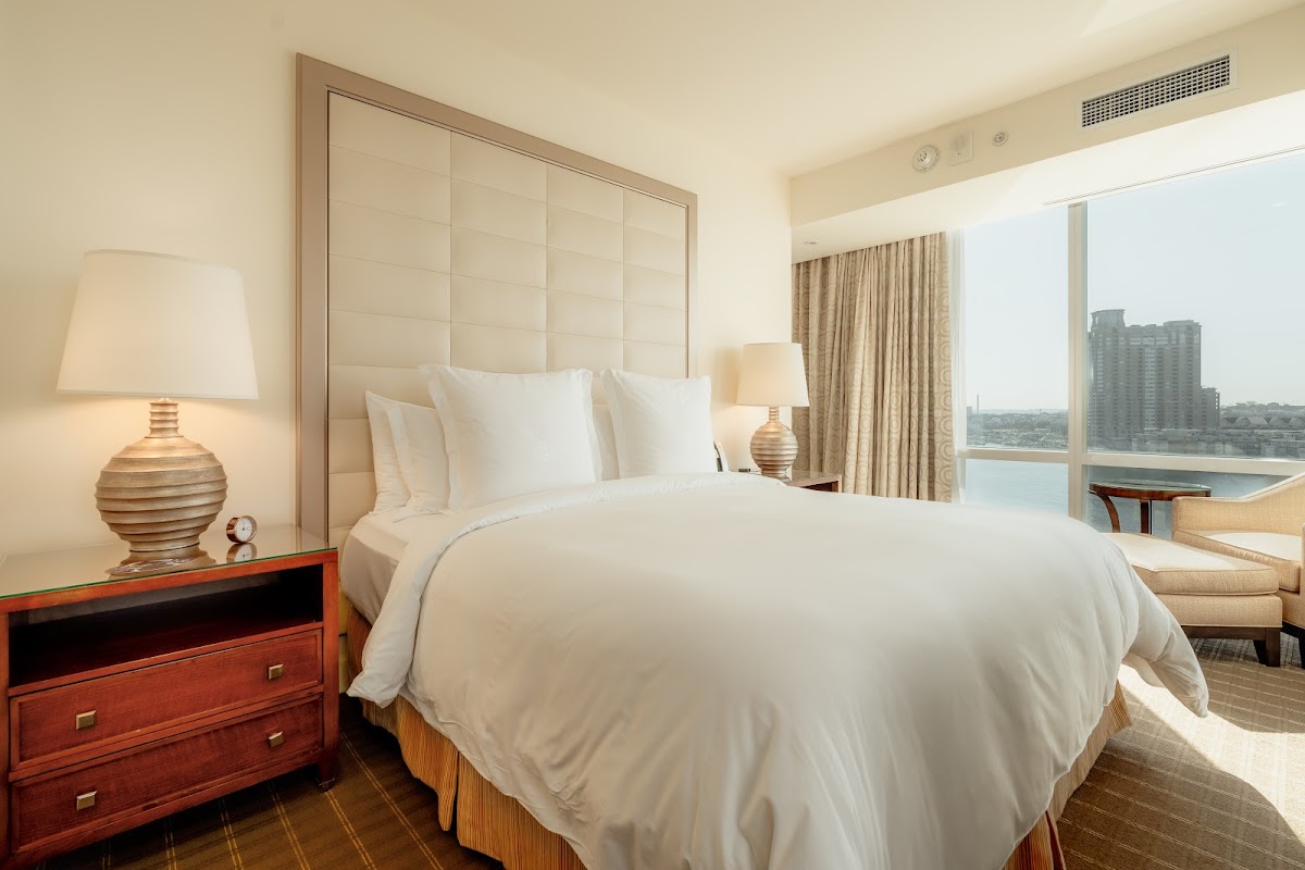 Four Seasons Hotel Baltimore photo 2