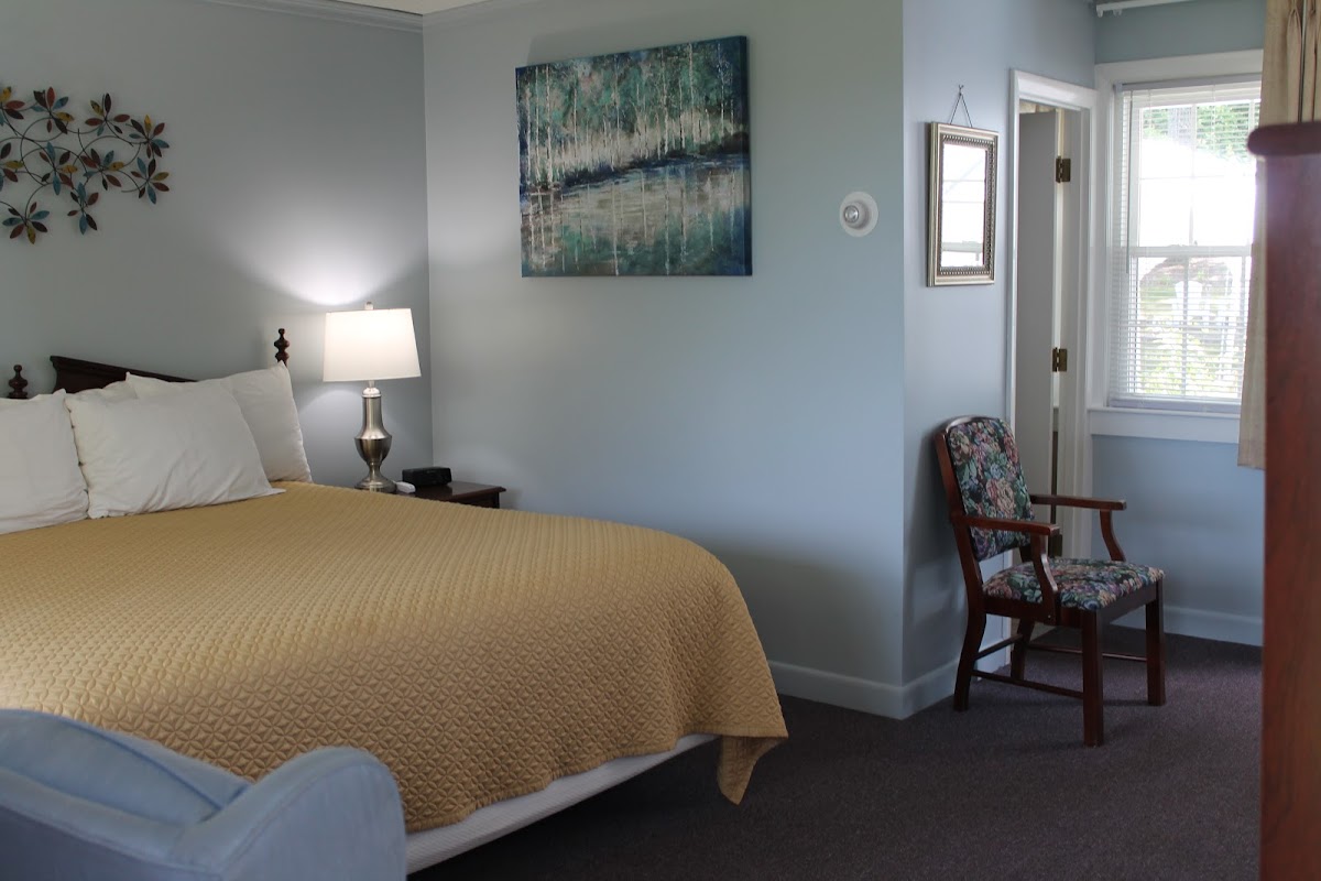 The Lake Inn at Mt. Sunapee photo 2