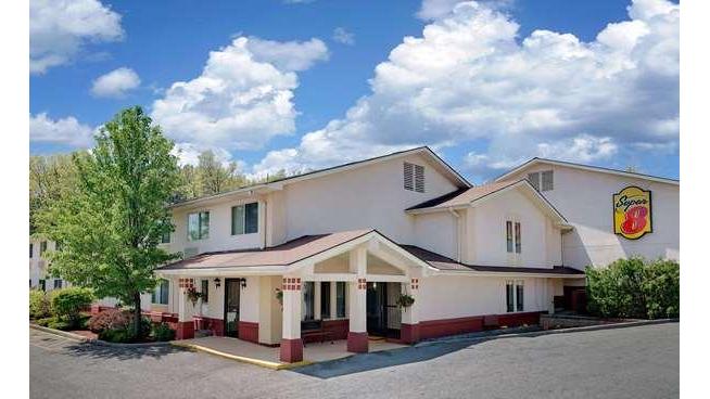 Super 8 by Wyndham Newburgh/West Point Near Stewart Airport