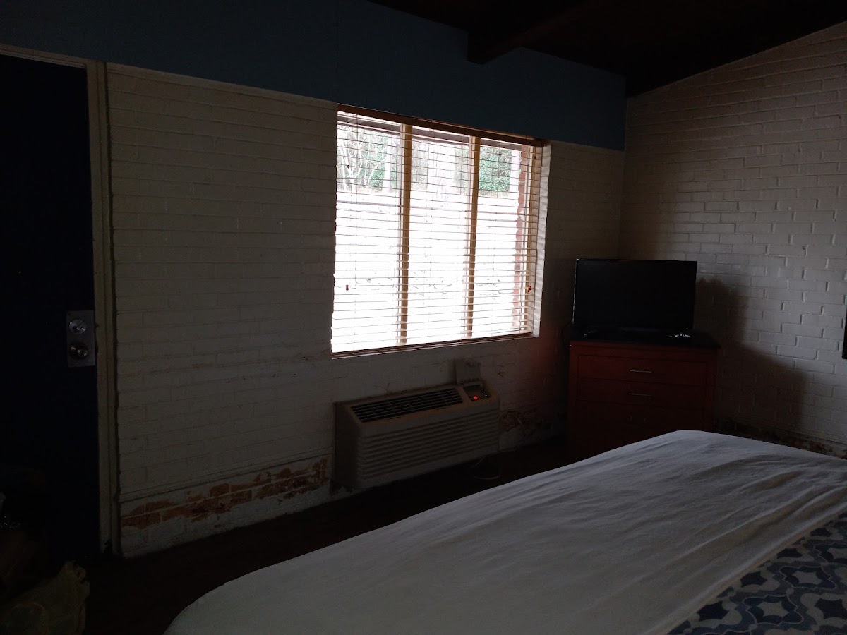 Ashley Motel photo 2