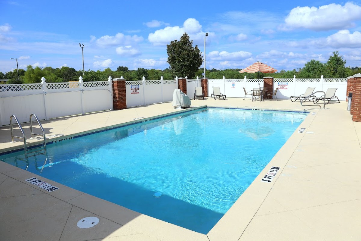 Home Inn and Suites photo 3