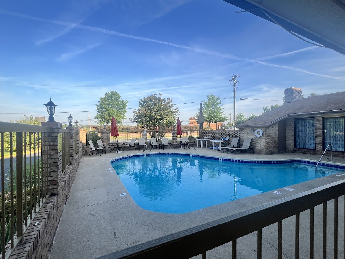 Days Inn by Wyndham King/Winston Salem Area photo 3