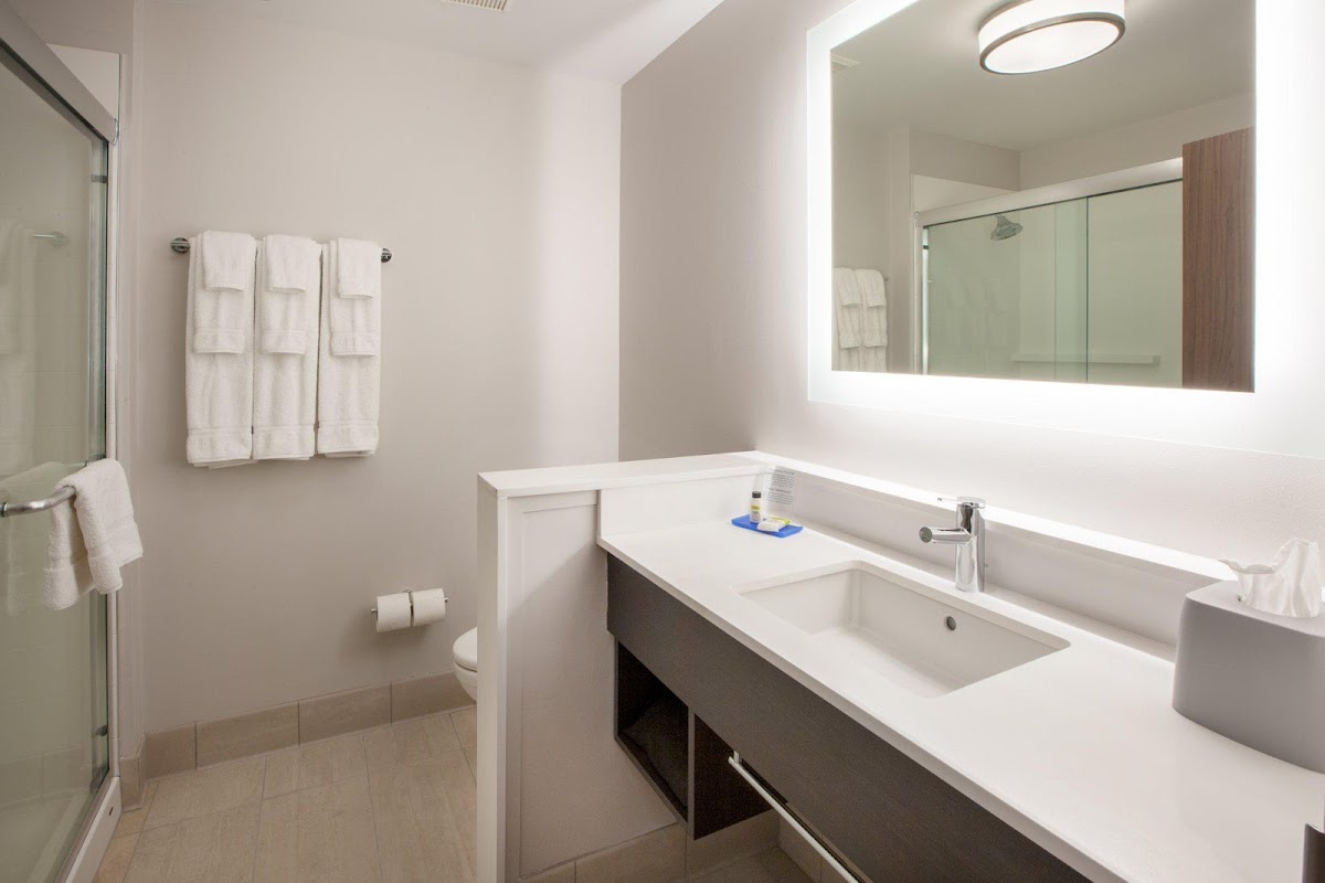 Holiday Inn Express New Rochelle by IHG photo 3