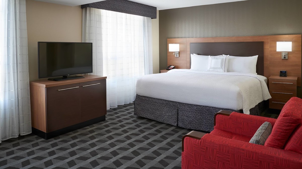 TownePlace Suites by Marriott Windsor photo 2
