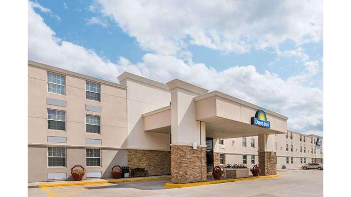 Days Inn by Wyndham Gillette