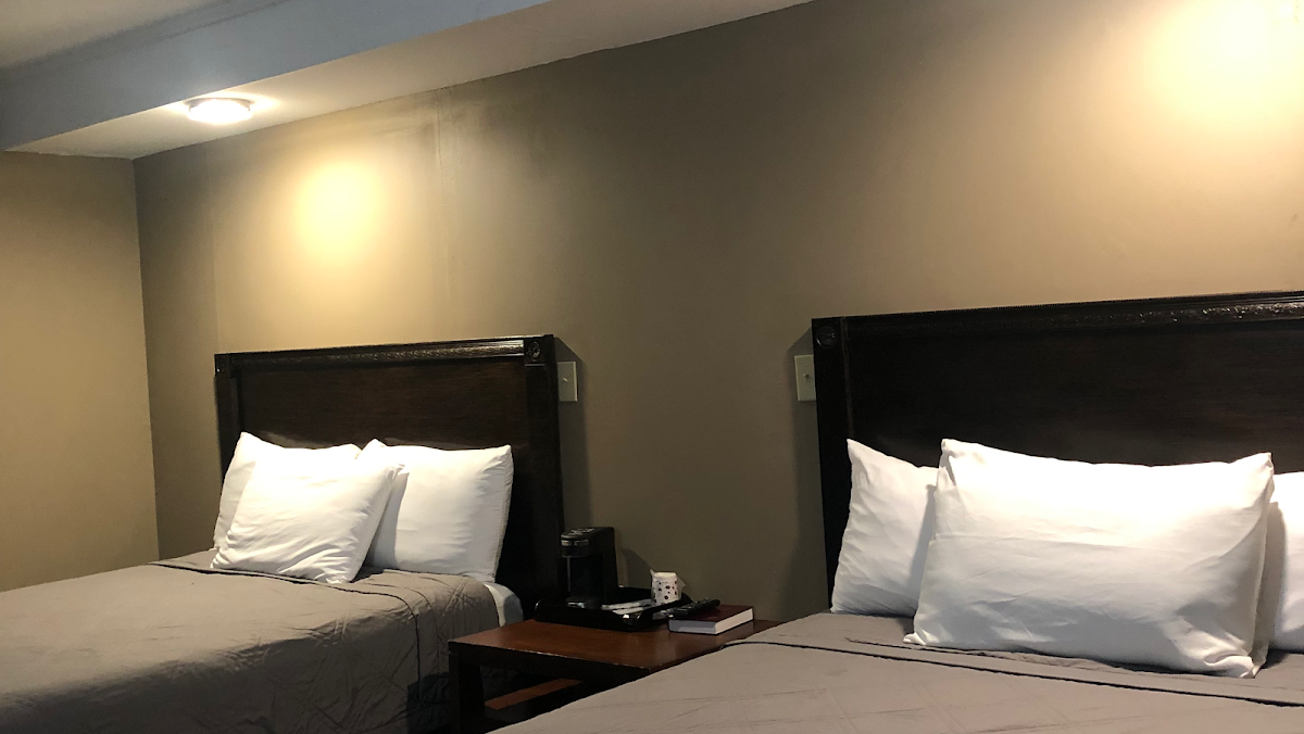 Shaws Motel