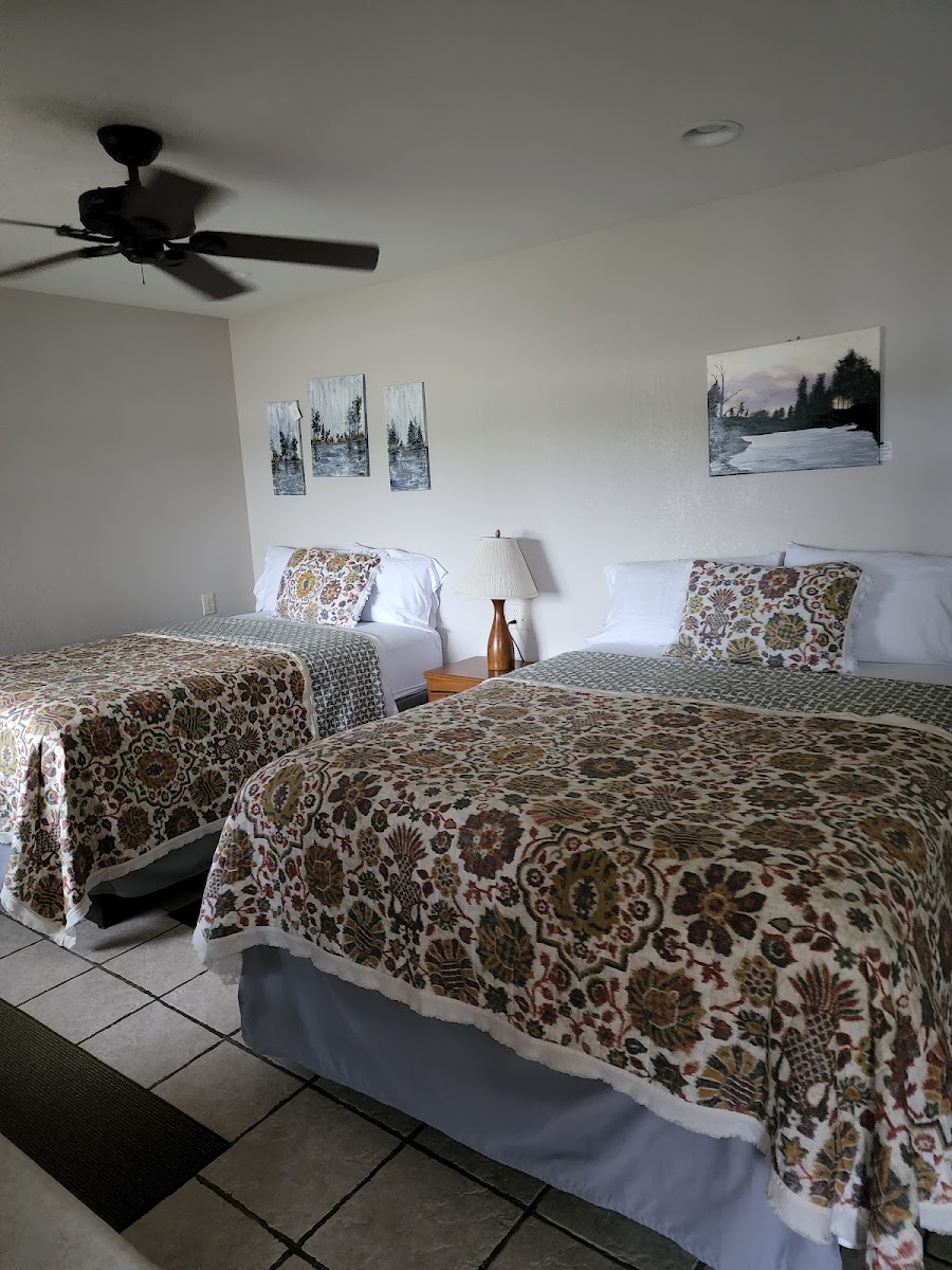 The Eagles Roost Resort and Marina photo 2