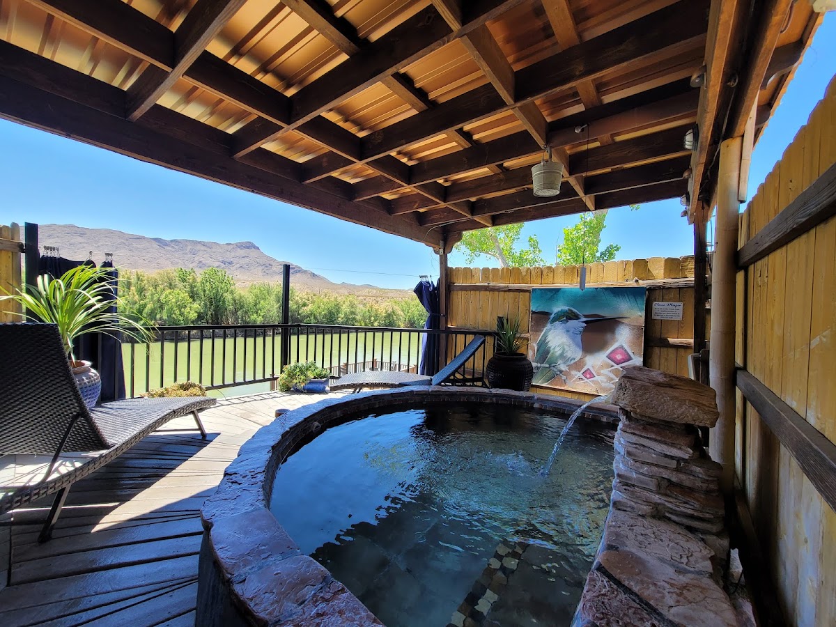Riverbend Hot Springs photo 3