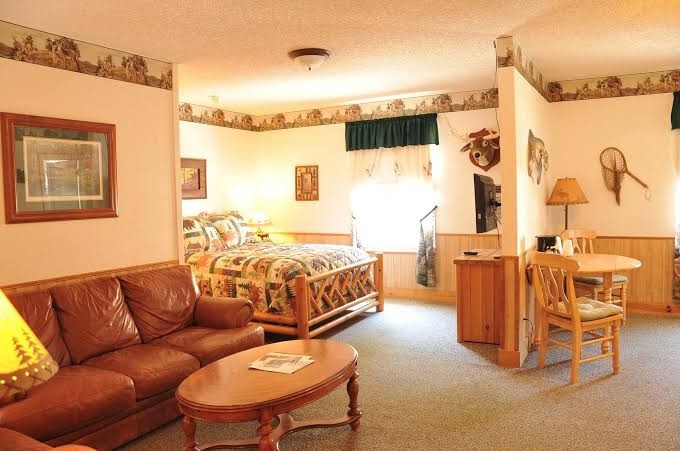 Overland Hotel & Saloon photo 3