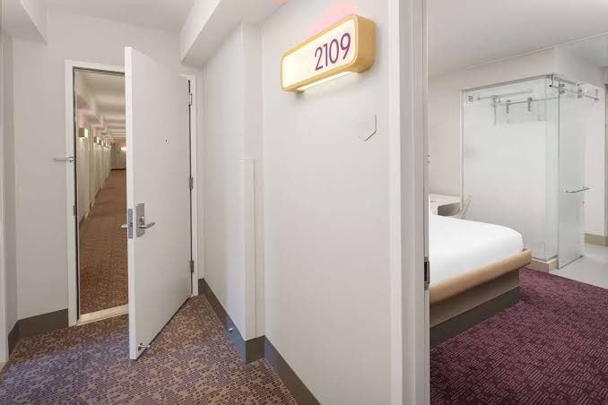 YOTEL New York Times Square photo 3