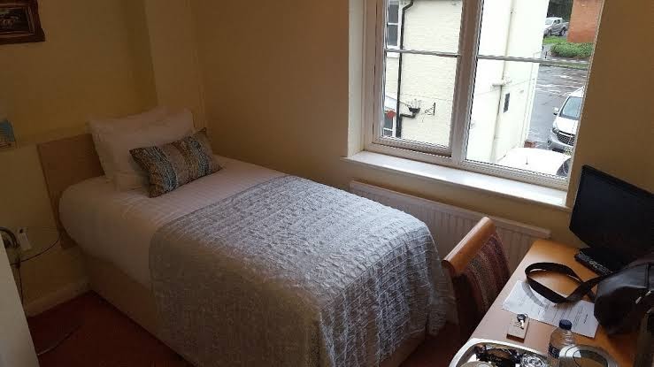 The Queen Hotel photo 2