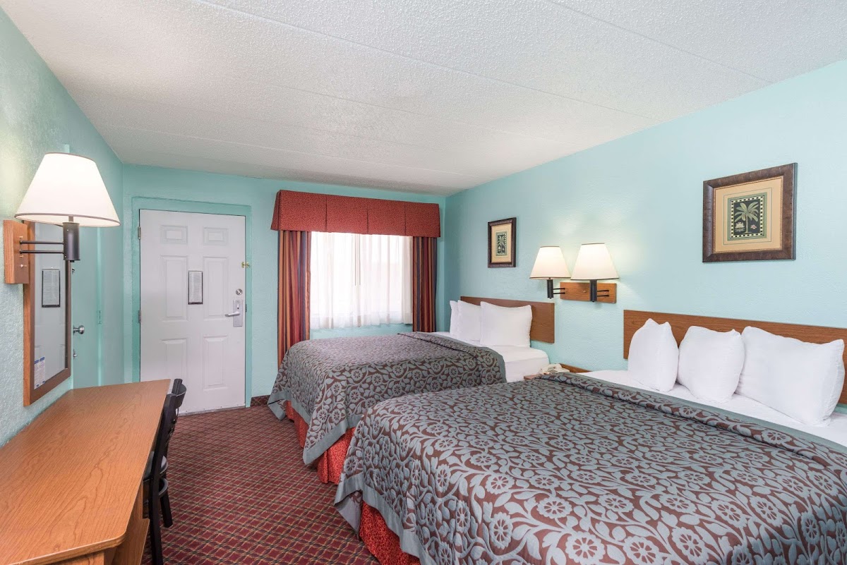 Days Inn & Suites by Wyndham Springfield on I-44 photo 2