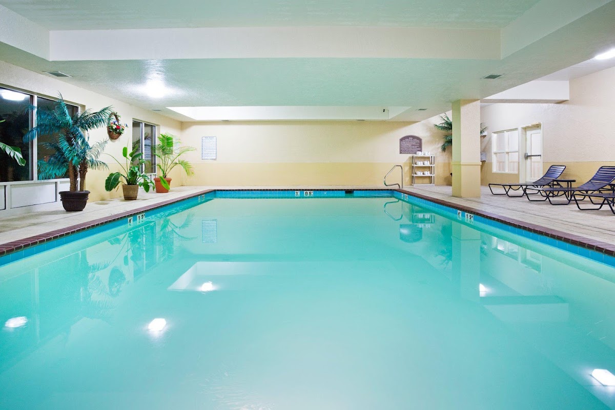 Holiday Inn Express & Suites London by IHG photo 3