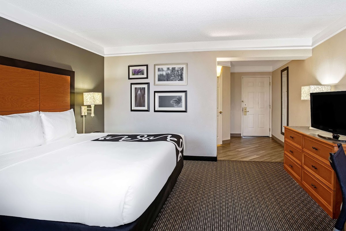 La Quinta Inn & Suites by Wyndham Tucson Airport photo 2